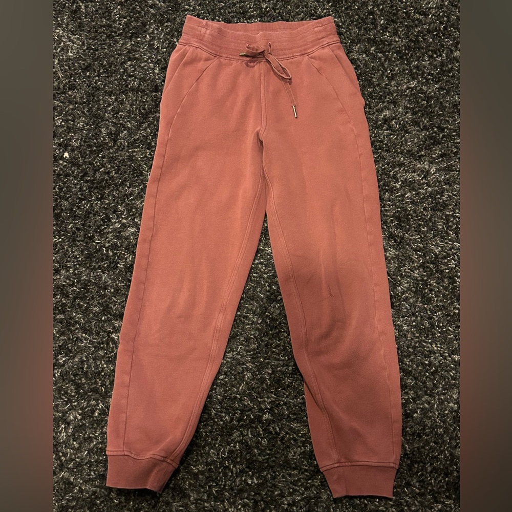 Lululemon Scuba Joggers (size 0)